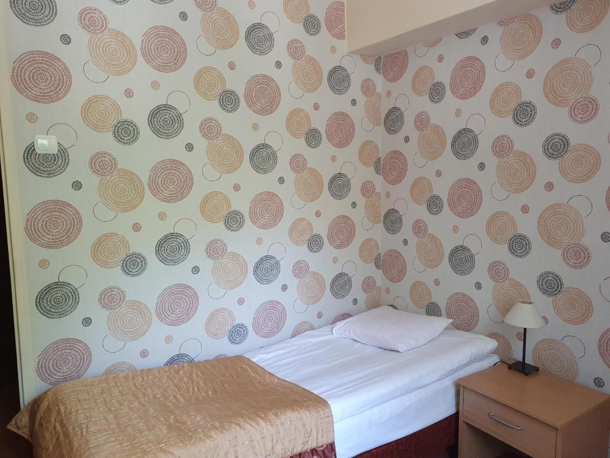 Hotel Iskra Rzeszów Eksteriør billede