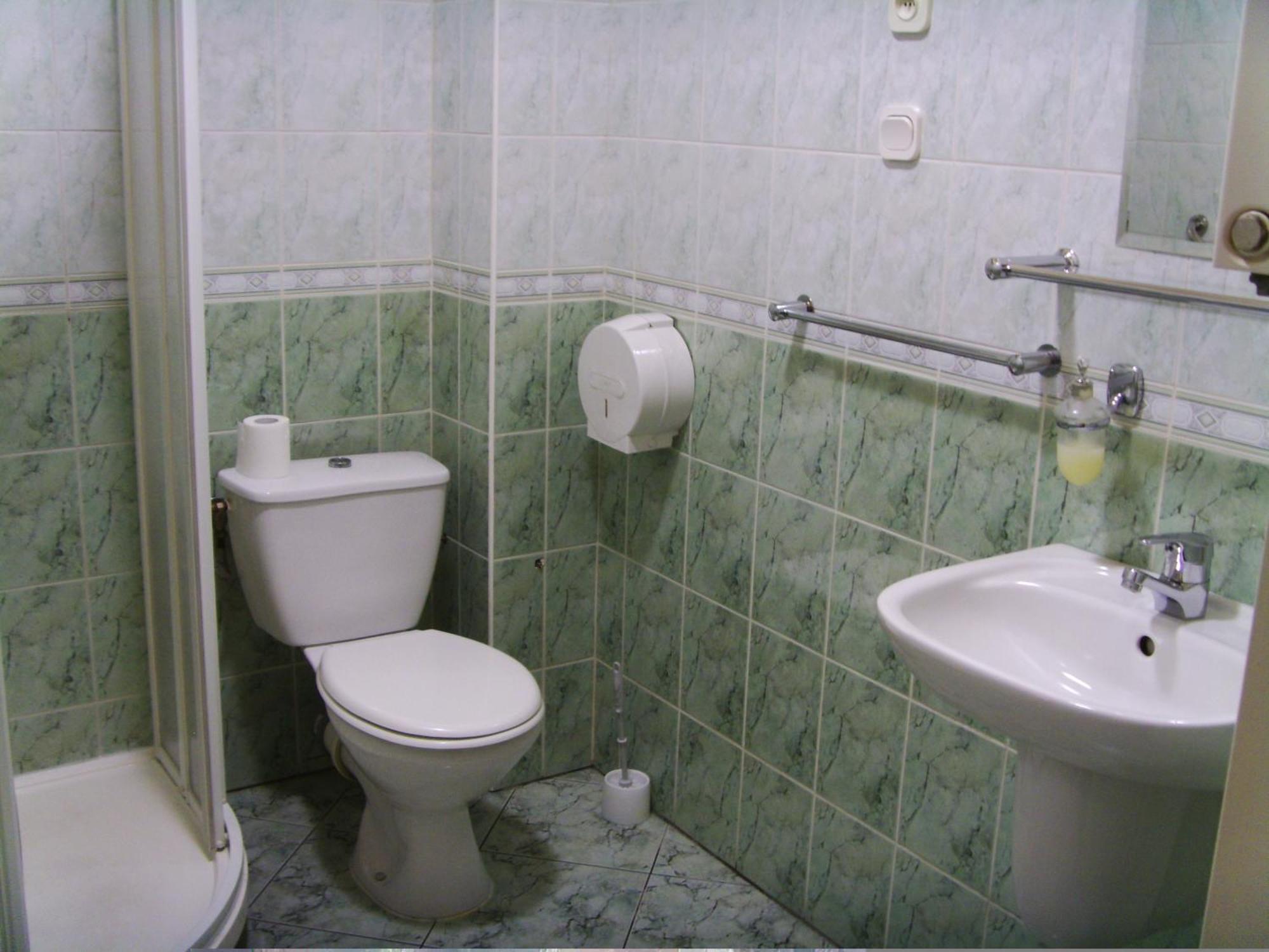 Hotel Iskra Rzeszów Eksteriør billede