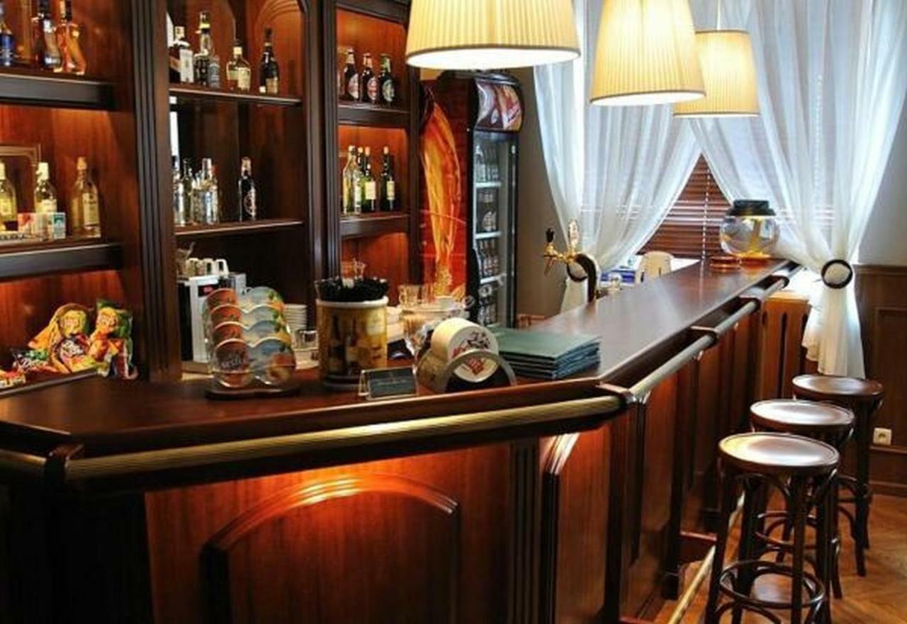 Hotel Iskra Rzeszów Eksteriør billede