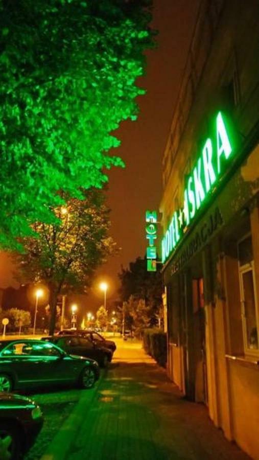 Hotel Iskra Rzeszów Eksteriør billede